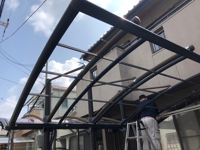 ポリカ取り外し